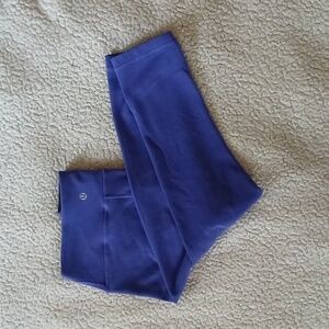 lululemon Black/Purple Reversible Low-rise Cropped Leggings